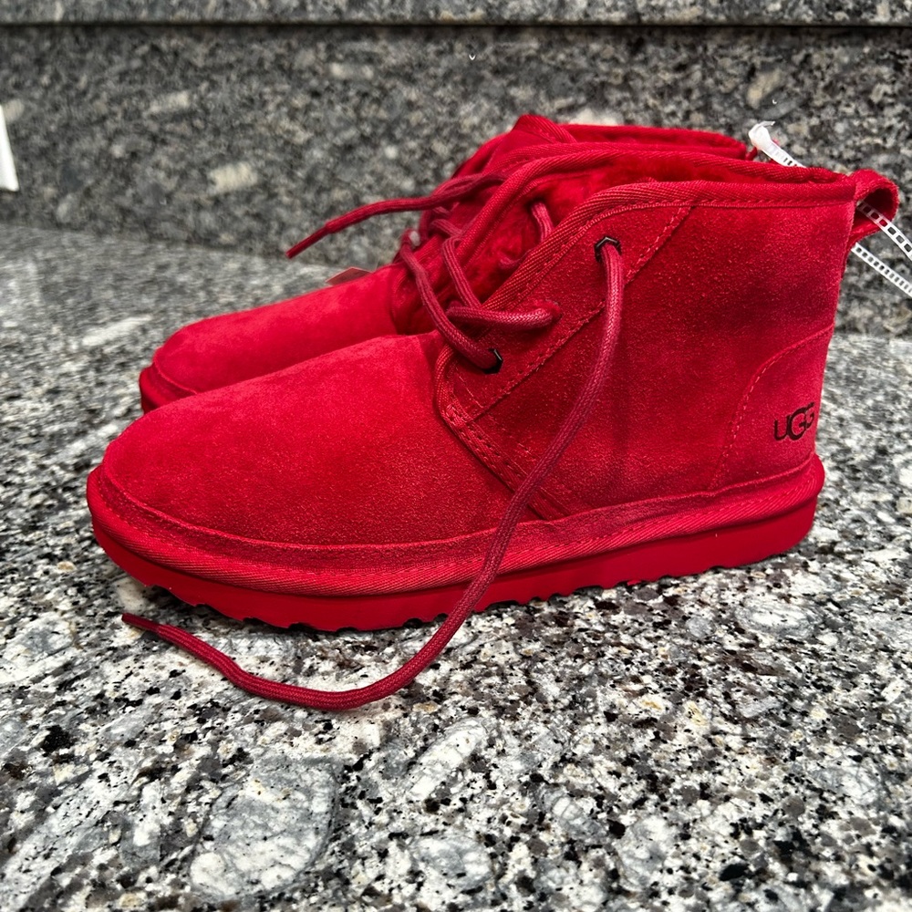 BRAND NEW! Ugg Neumel Fashion Boots Red! Size 5
